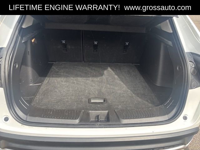 Used 2025 Chevrolet Trax LT w/ LT Convenience Package FWD image 23