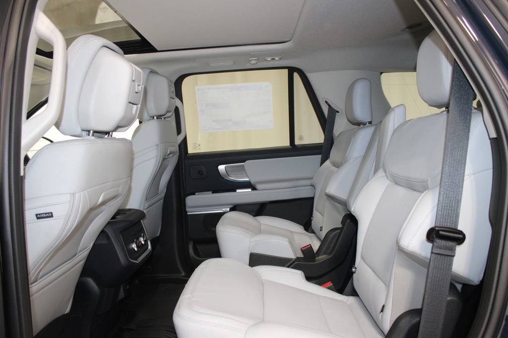 New 2027 Ford Expedition Platinum RWD image 28