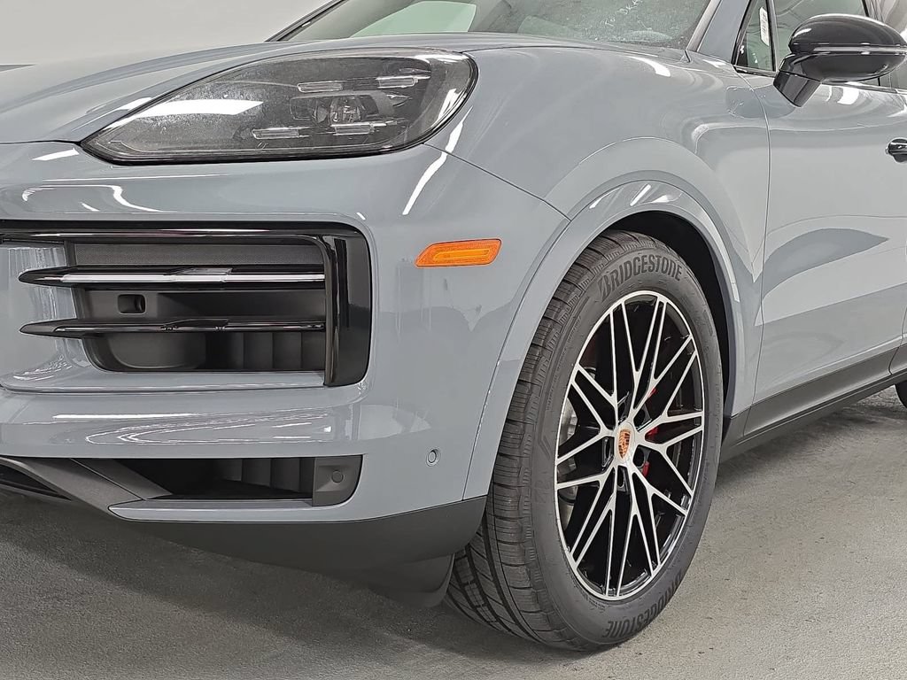 New 2026 Porsche Cayenne S AWD/4WD image 11