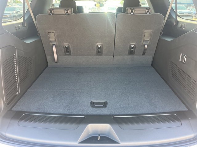 New 2025 Chevrolet Suburban LS image 40