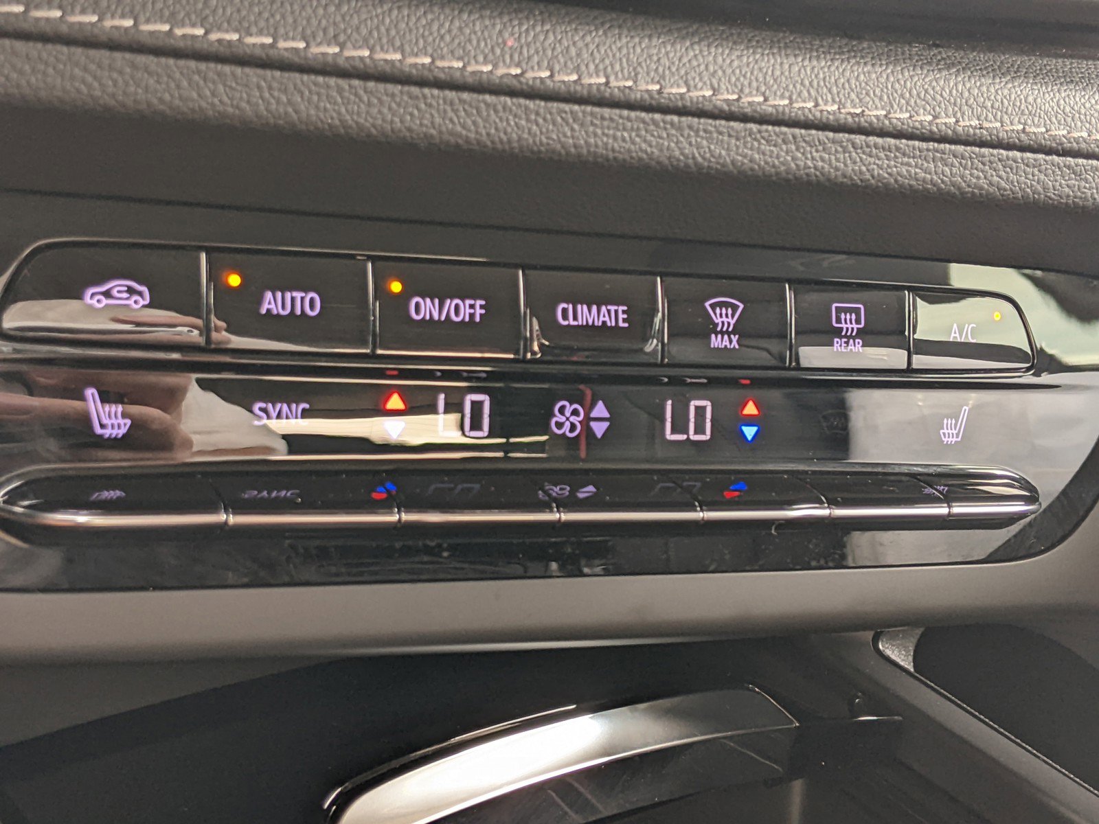 Used 2022 Buick Envision Essence w/ Sport Touring Package image 48