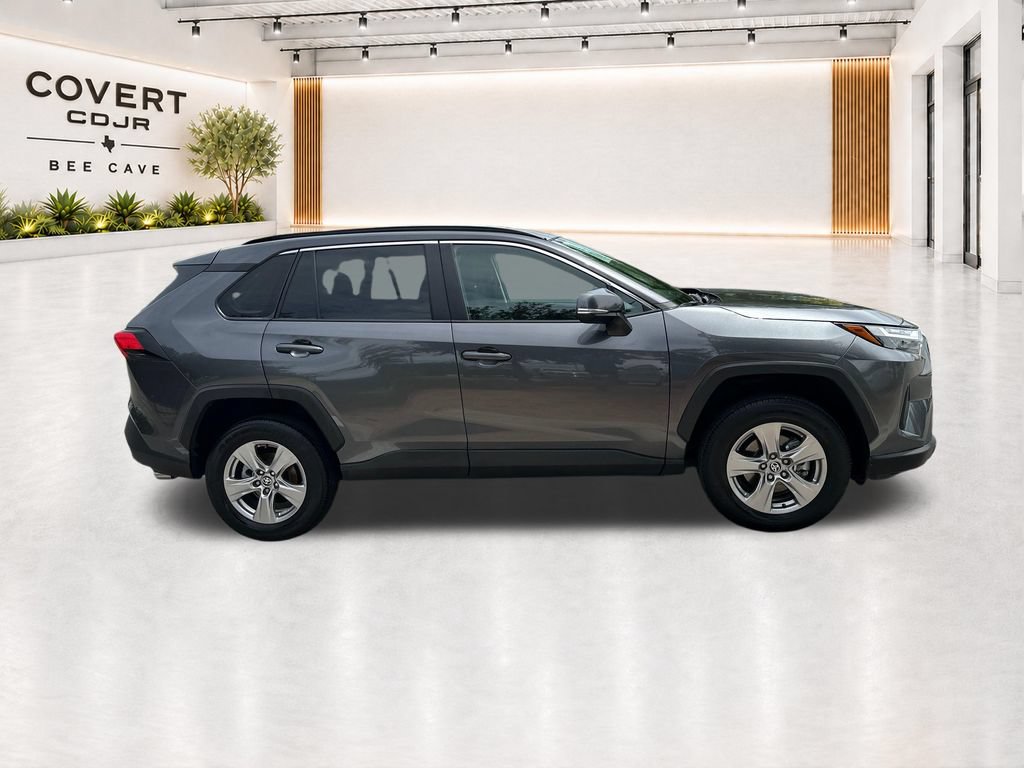 Used 2025 Toyota RAV4 XLE FWD image 14