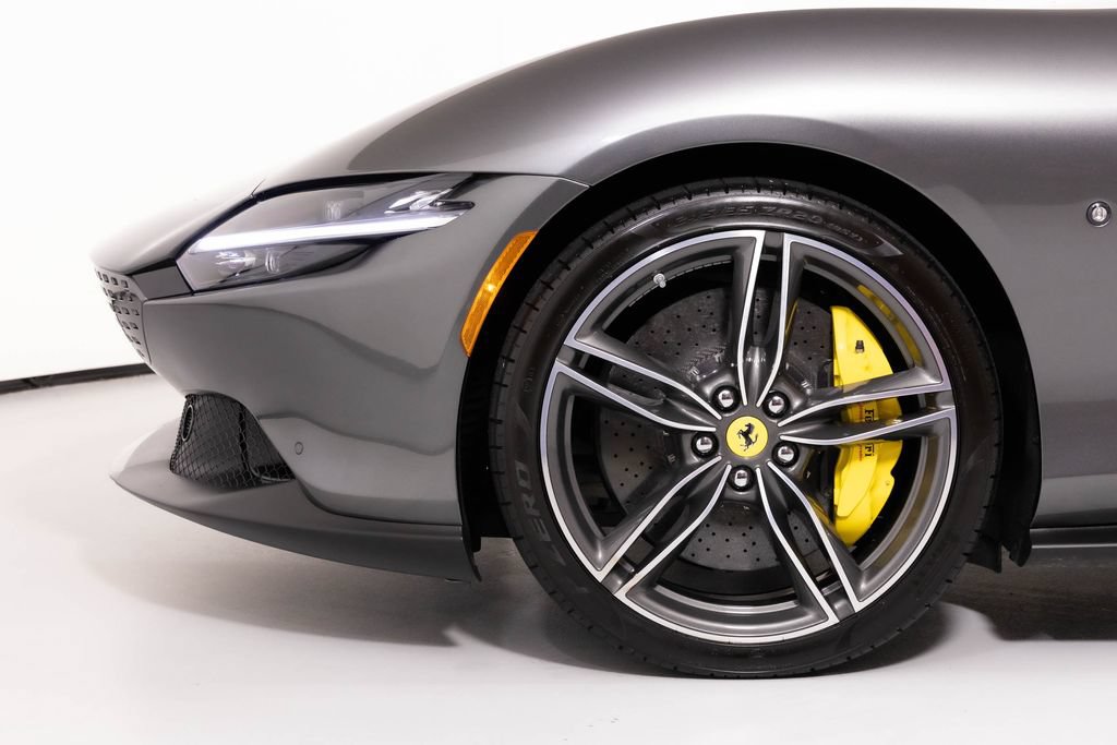 Used 2025 Ferrari Roma Spider RWD image 24