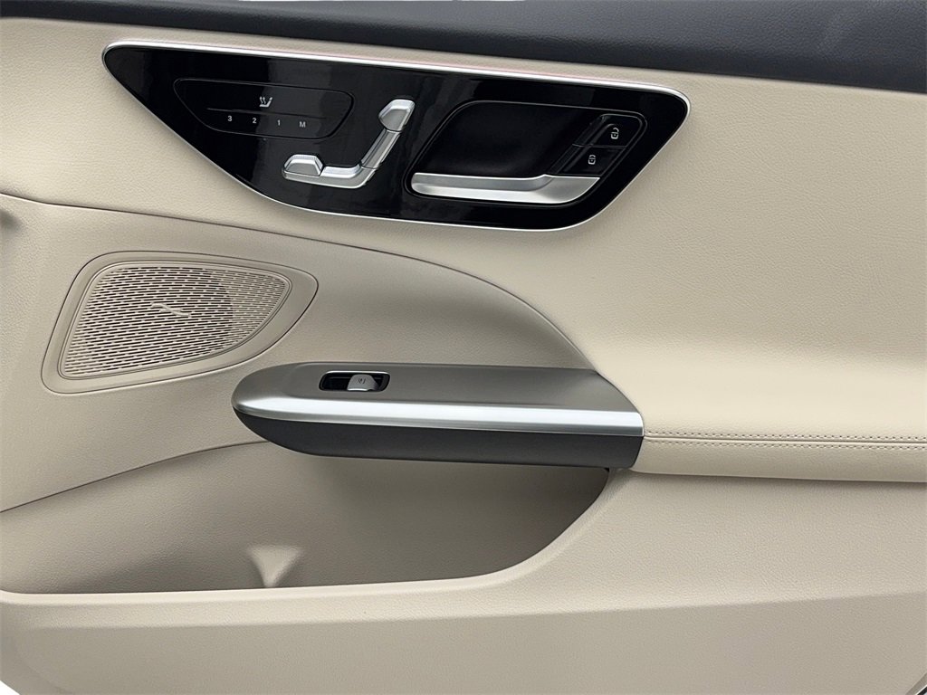 Used 2025 Mercedes-Benz C 300 Sedan image 50