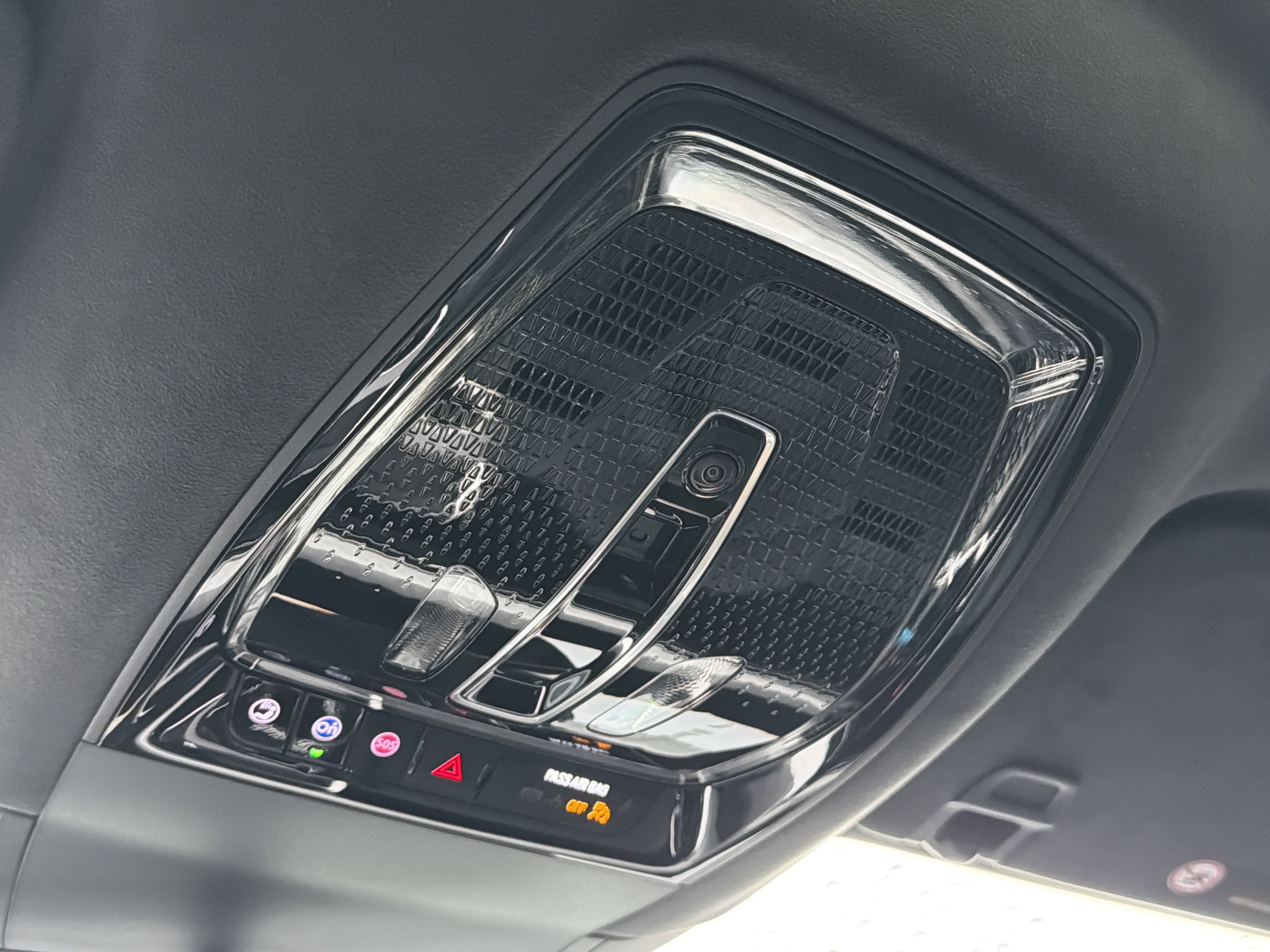 Used 2025 Cadillac Escalade IQ Sport 2 w/ LPO, ONYX Package image 22