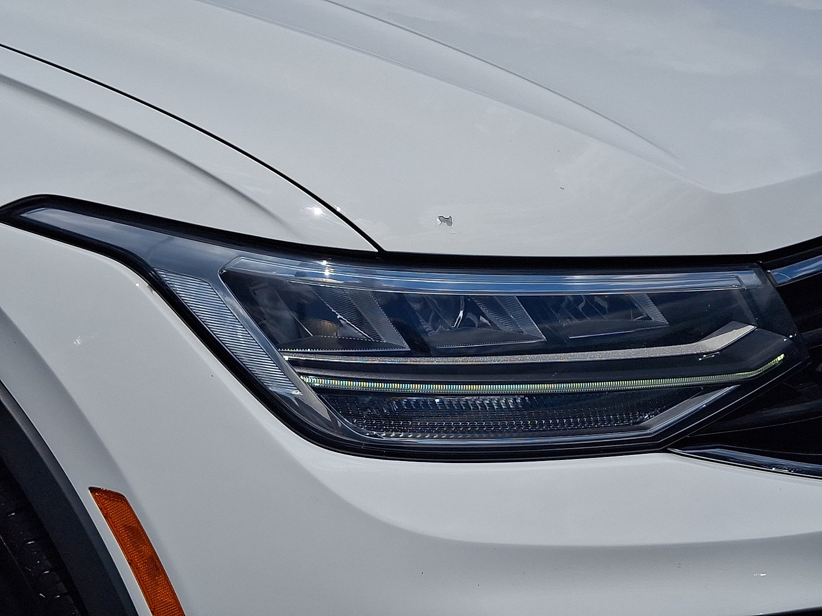 Certified 2022 Volkswagen Tiguan SE R-Line AWD/4WD image 9