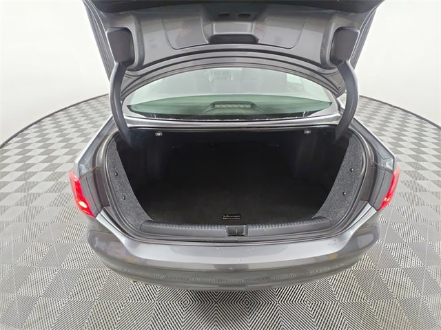 Used 2014 Volkswagen Jetta S image 16