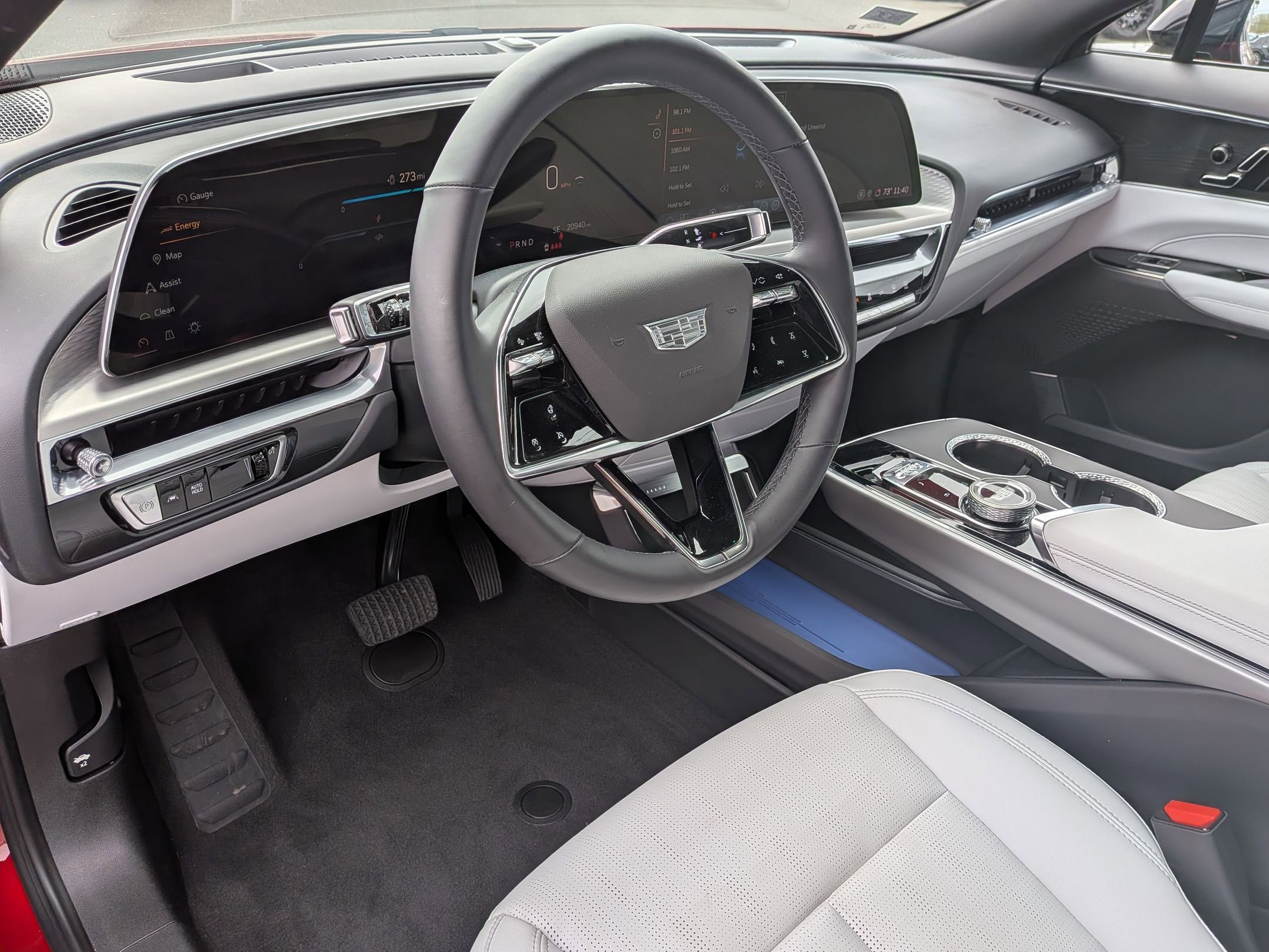 Certified 2024 Cadillac Lyriq Sport AWD/4WD image 10