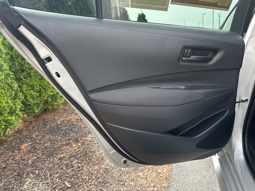 Certified 2025 Toyota Corolla LE FWD image 9