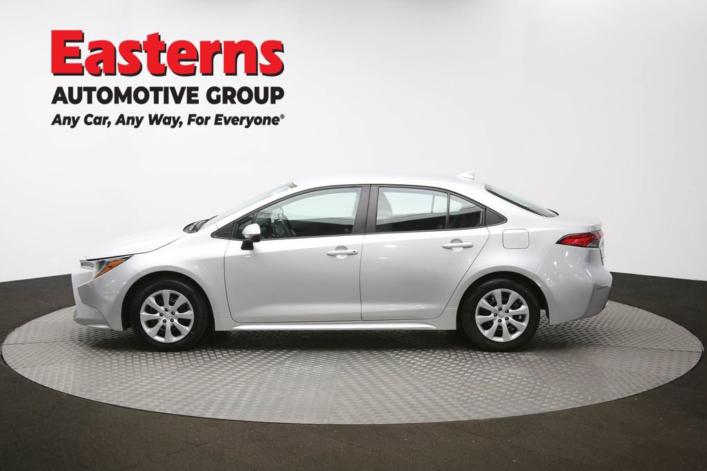Used 2022 Toyota Corolla LE FWD image 60