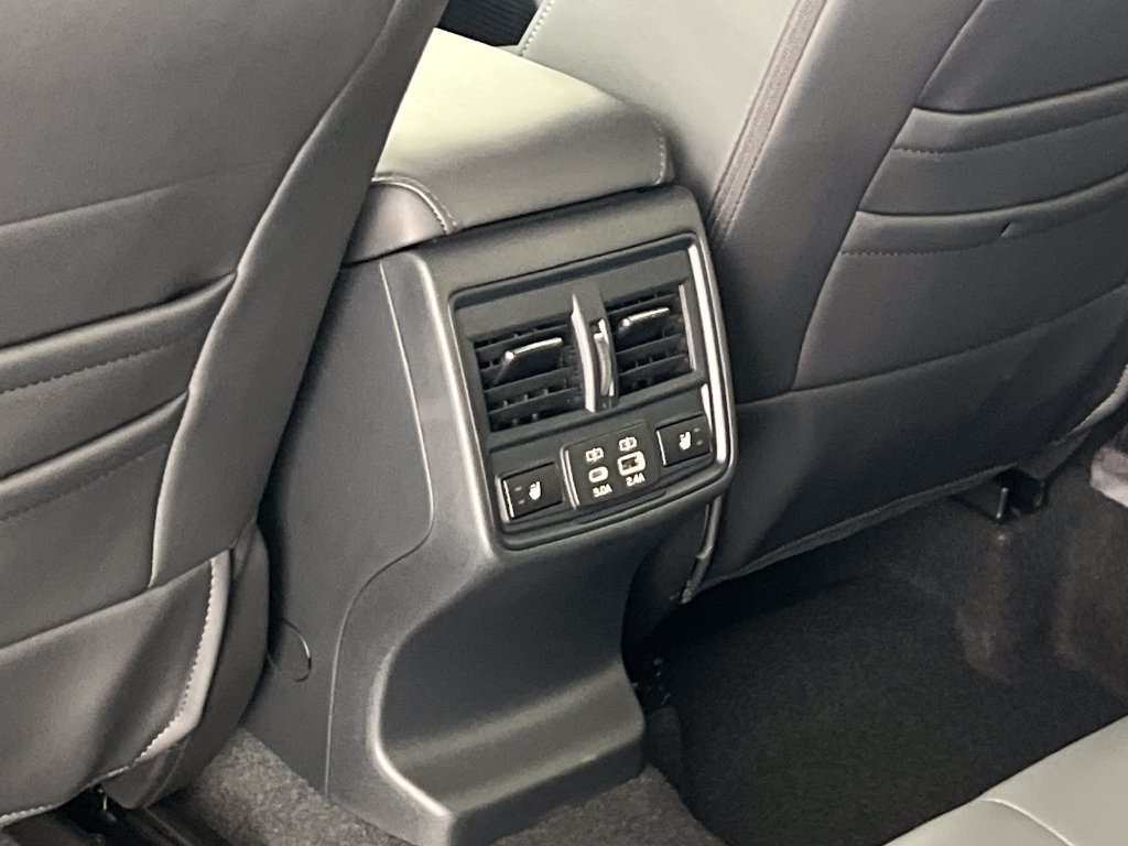 New 2026 Subaru Outback Touring XT AWD/4WD image 38