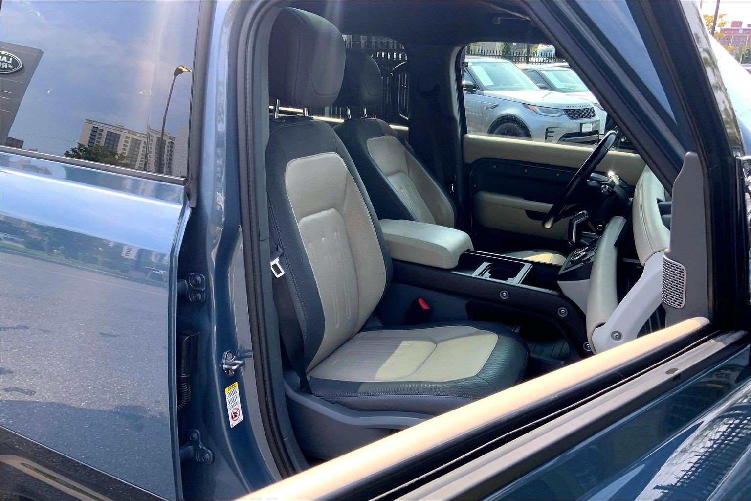 Used 2021 Land Rover Defender 110 X-Dynamic HSE AWD/4WD image 8