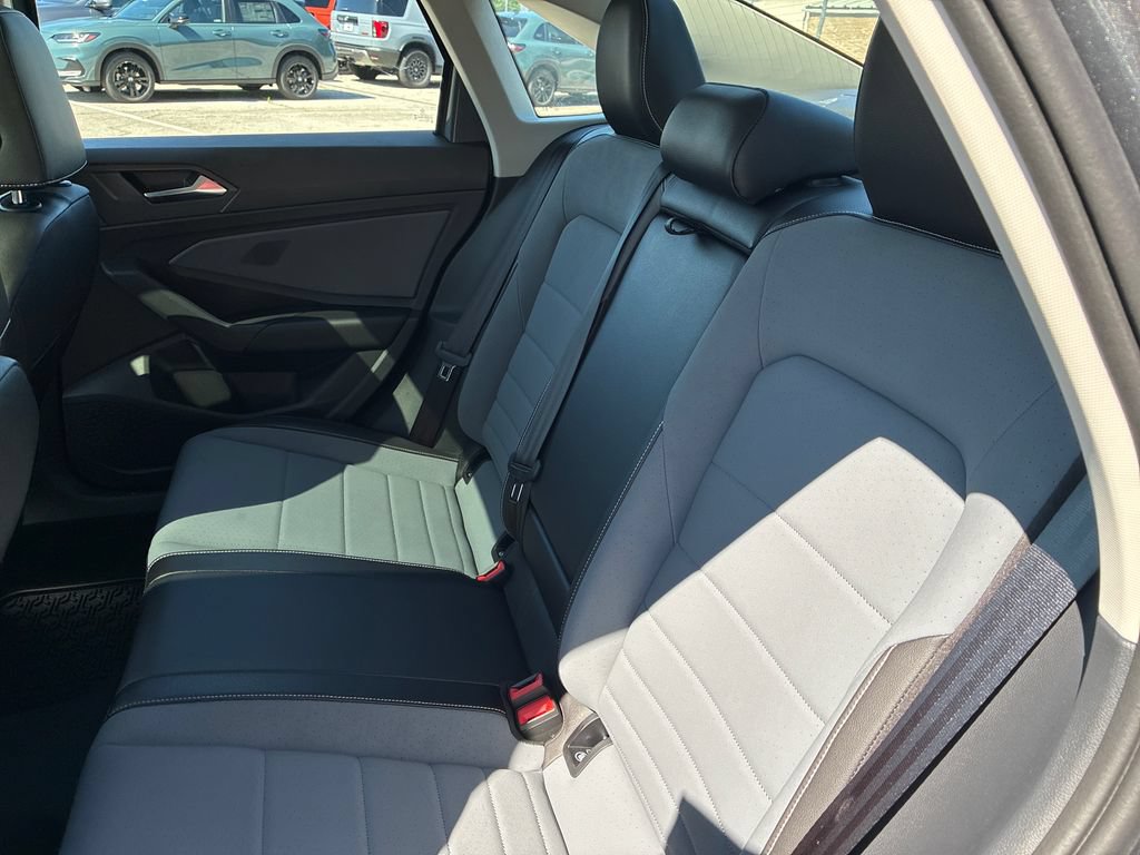 New 2026 Volkswagen Jetta SE FWD image 19