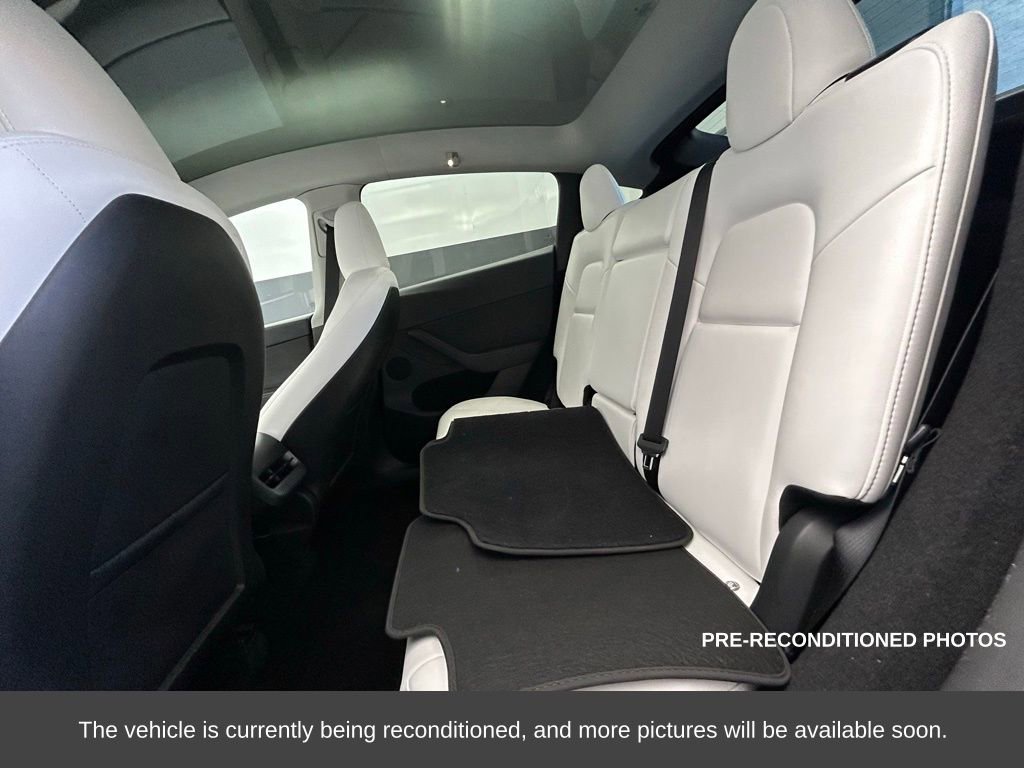 Used 2024 Tesla Model Y Performance image 12