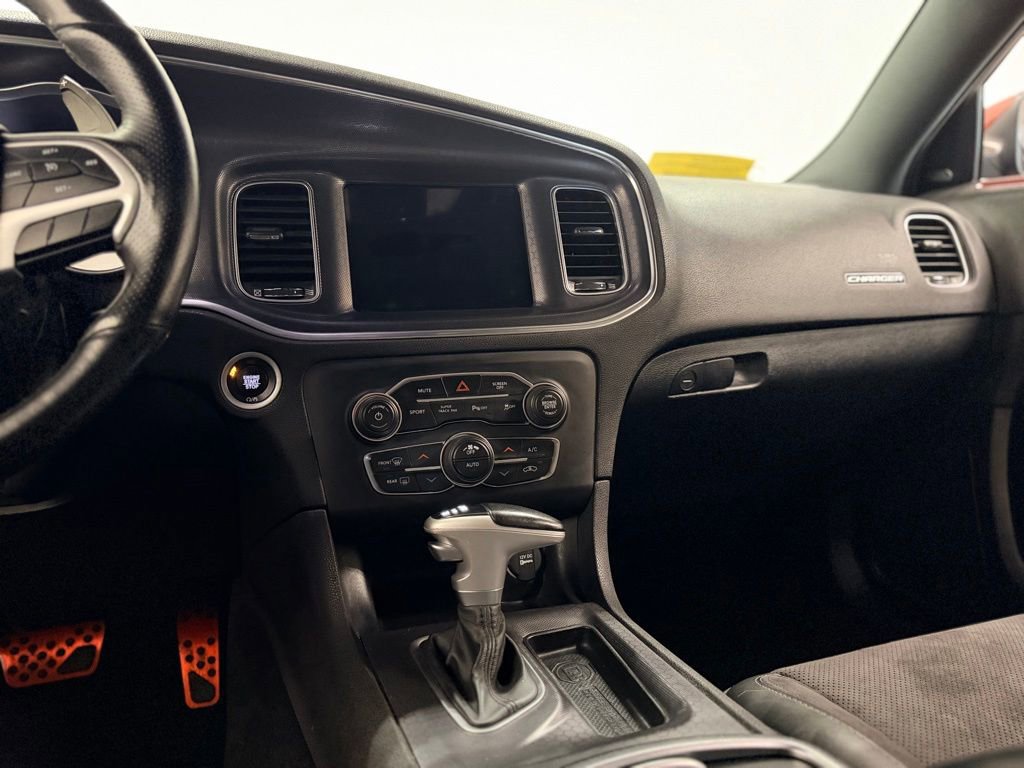 Used 2018 Dodge Charger R/T w/ Plus Group RWD image 15