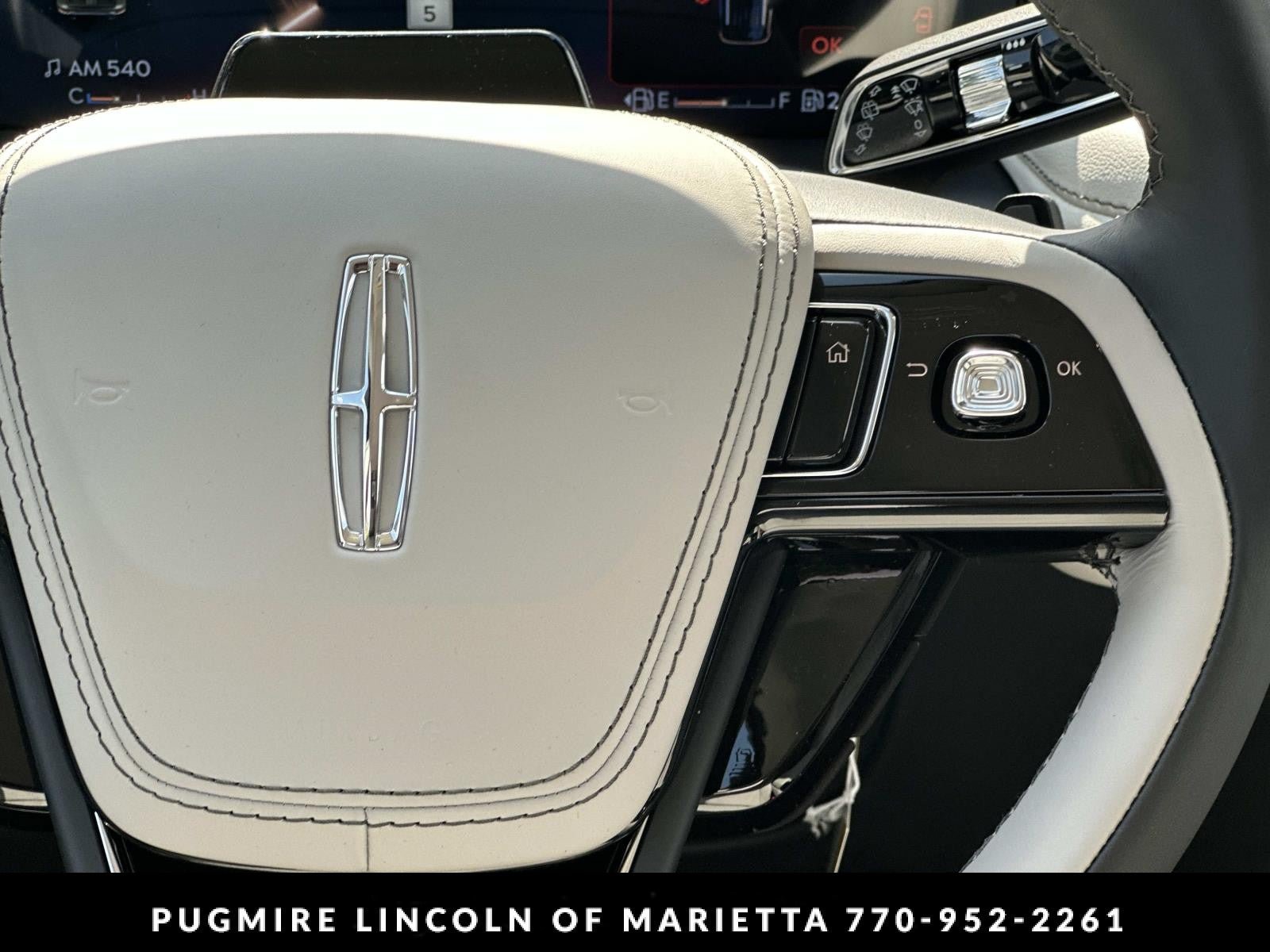 New 2026 Lincoln Aviator 2WD w/ Jet Appearance Package image 26