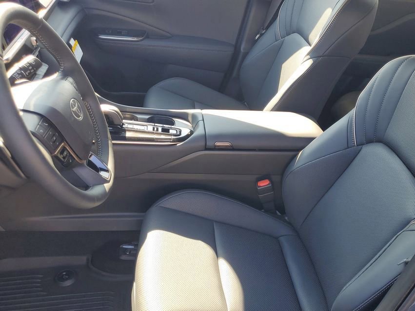 New 2025 Toyota Crown Signia image 11