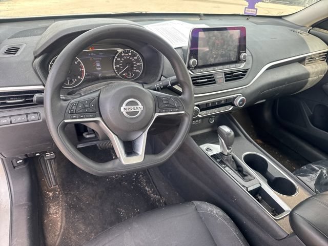 Used 2022 Nissan Altima 2.5 SV FWD image 12