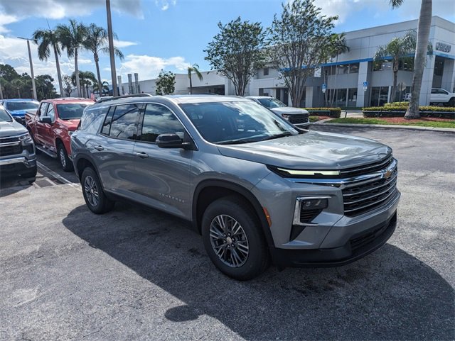 New 2026 Chevrolet Traverse LT image 2