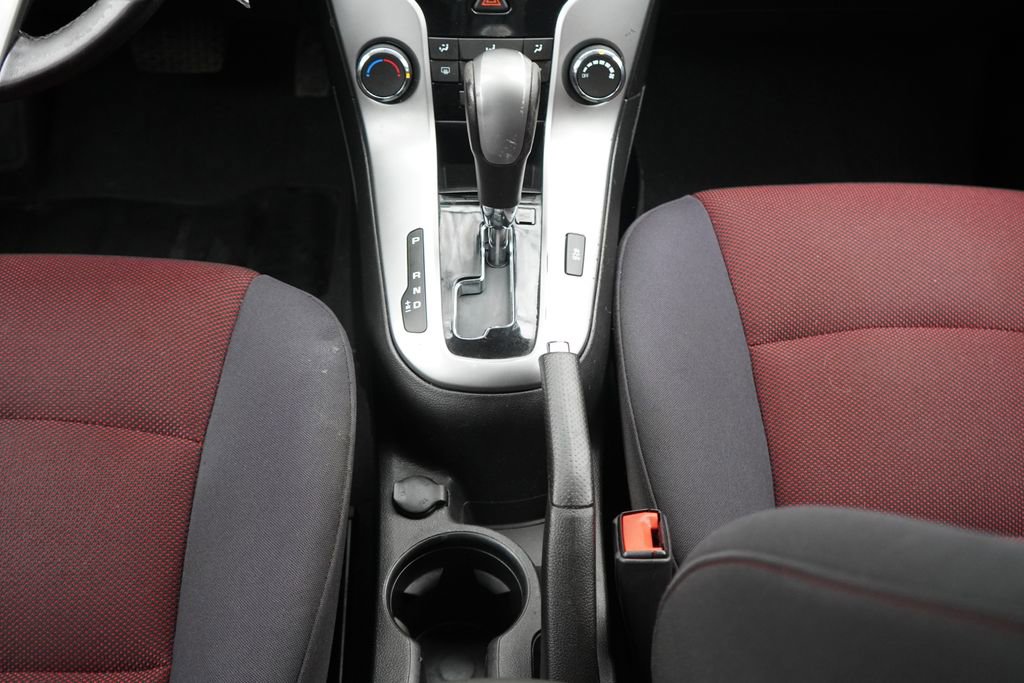 Used 2014 Chevrolet Cruze LT FWD image 21