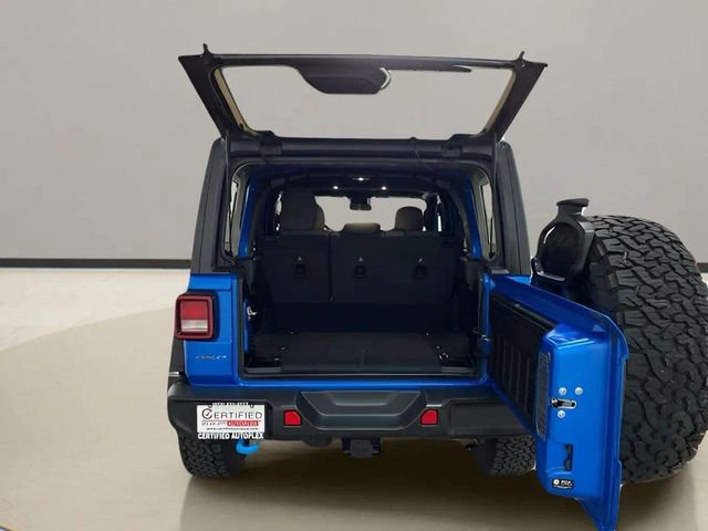 Used 2024 Jeep Wrangler Unlimited AWD/4WD image 29