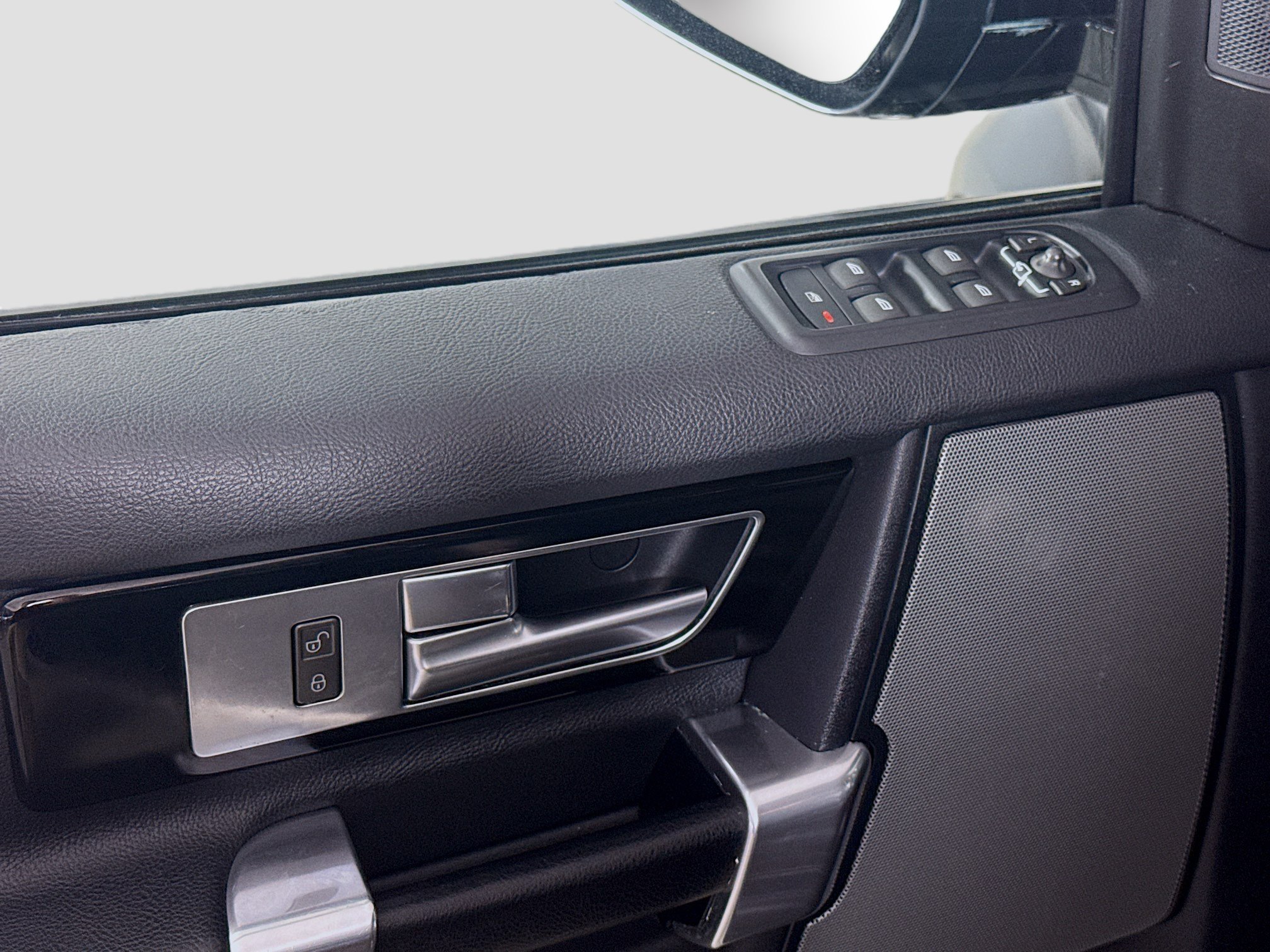 Used 2016 Land Rover LR4 HSE AWD/4WD image 24