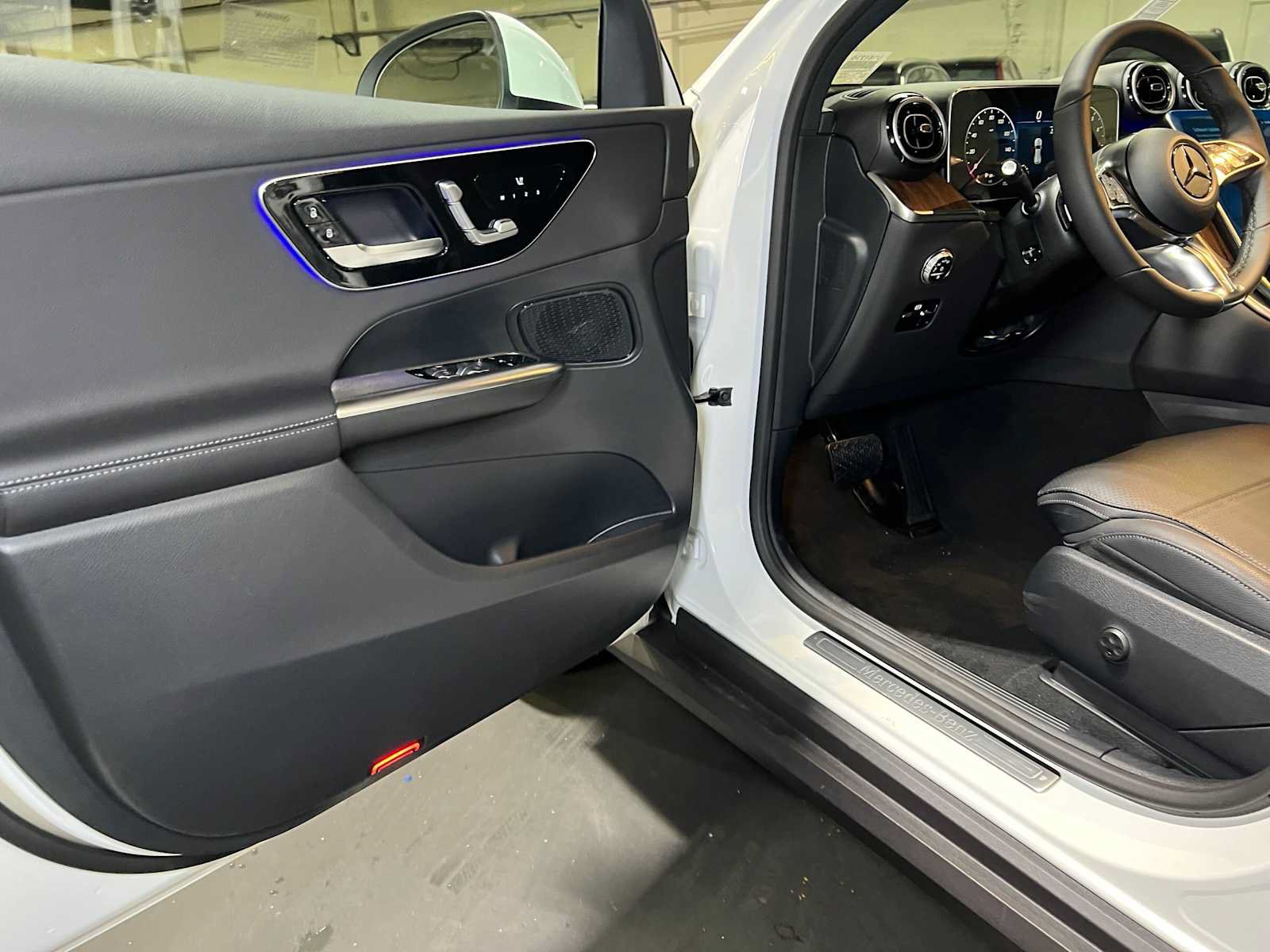 New 2027 Mercedes-Benz GLC 300 4MATIC image 21
