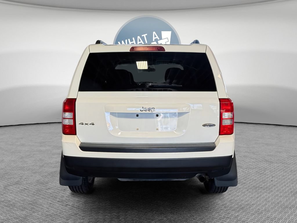 Used 2015 Jeep Patriot High Altitude AWD/4WD image 5