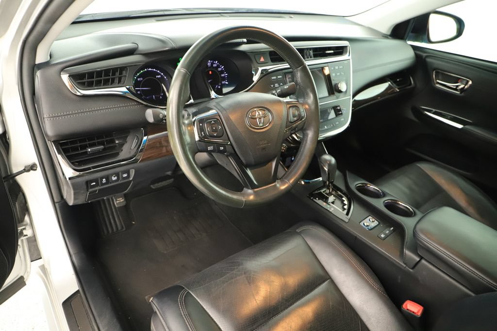 Used 2014 Toyota Avalon Limited w/ Technology Package FWD image 15
