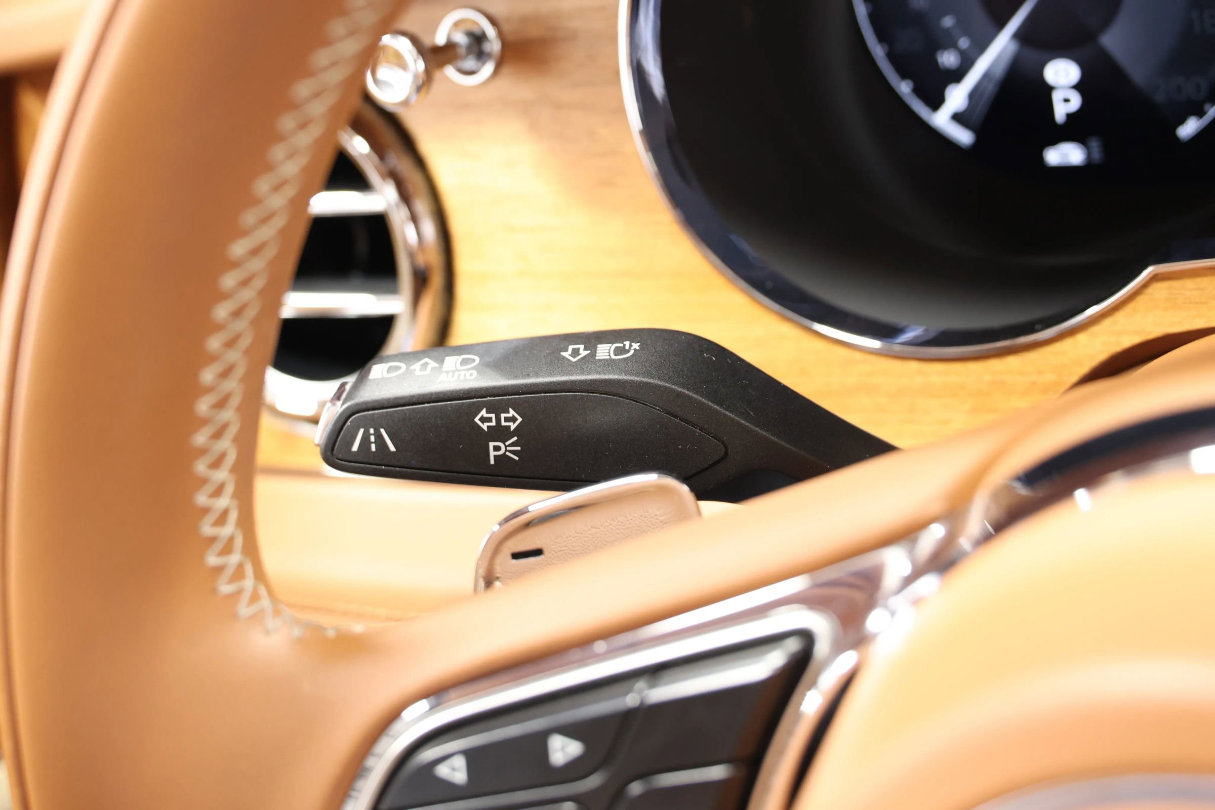 Used 2023 Bentley Bentayga Speed image 33