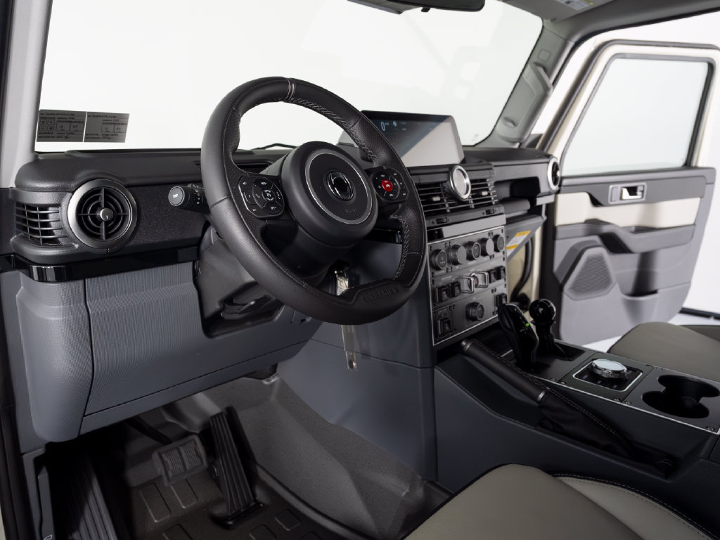 Used 2025 INEOS Grenadier Station Wagon AWD/4WD image 27