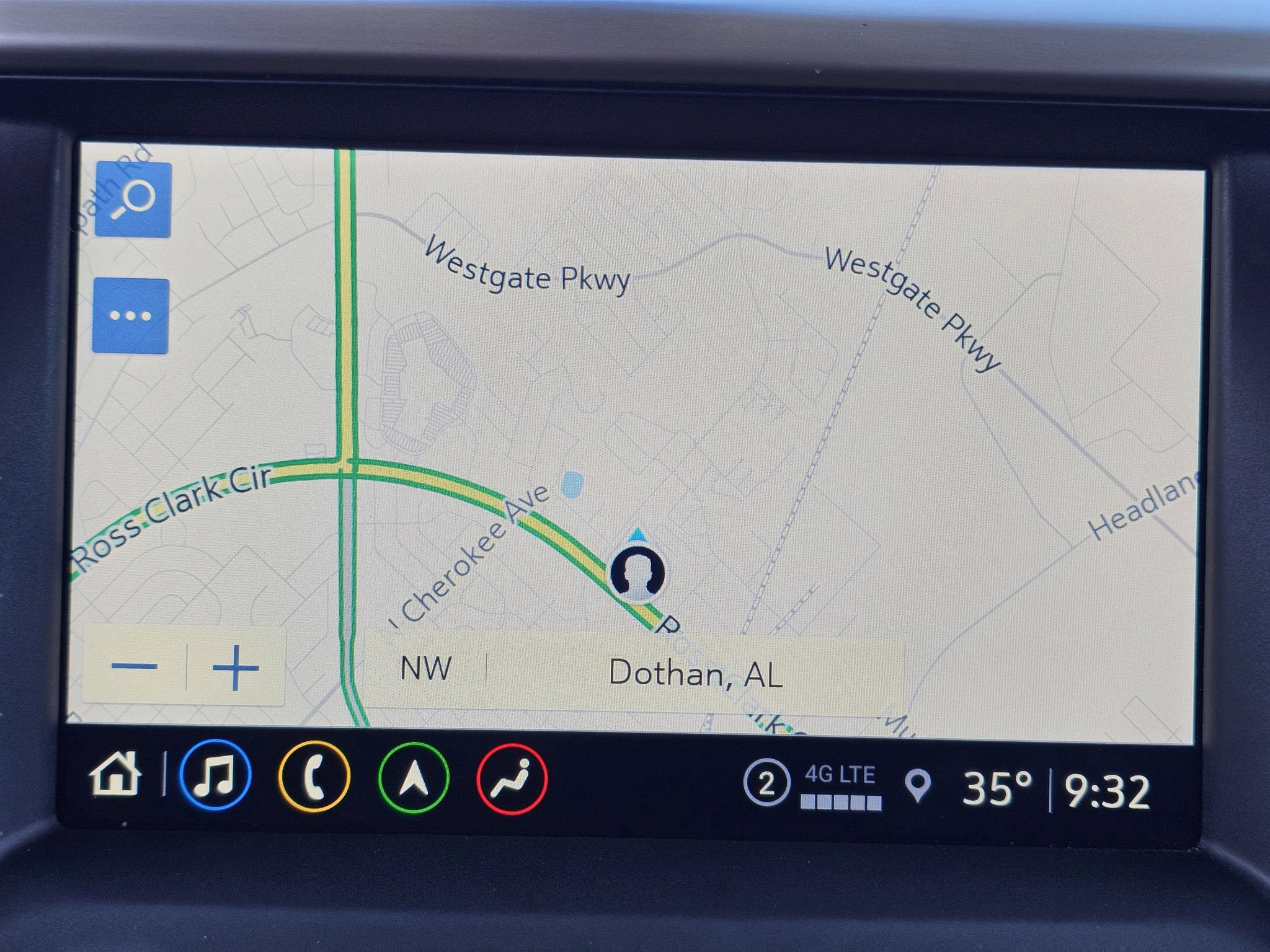 Used 2023 GMC Acadia Denali w/ Denali Technology Package FWD image 31