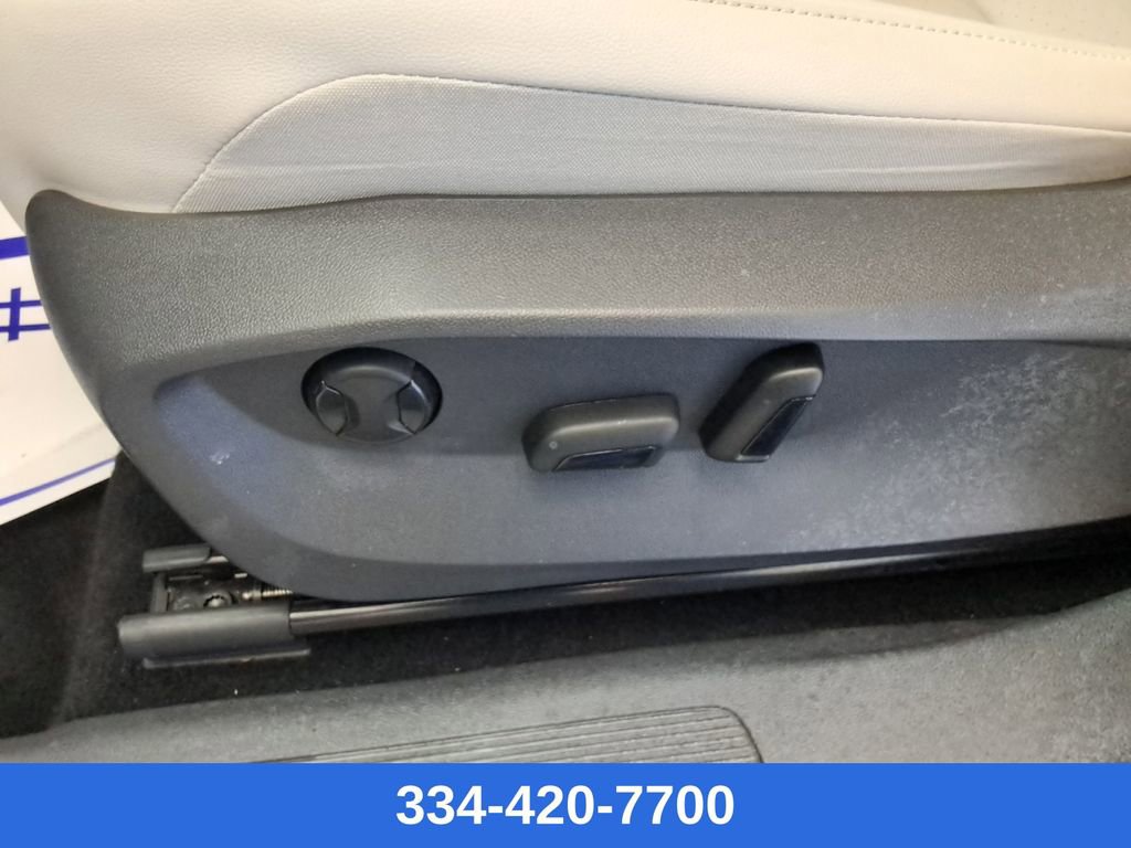 Certified 2022 Volkswagen Tiguan SE image 19