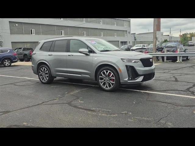 Used 2024 Cadillac XT6 Sport image 20