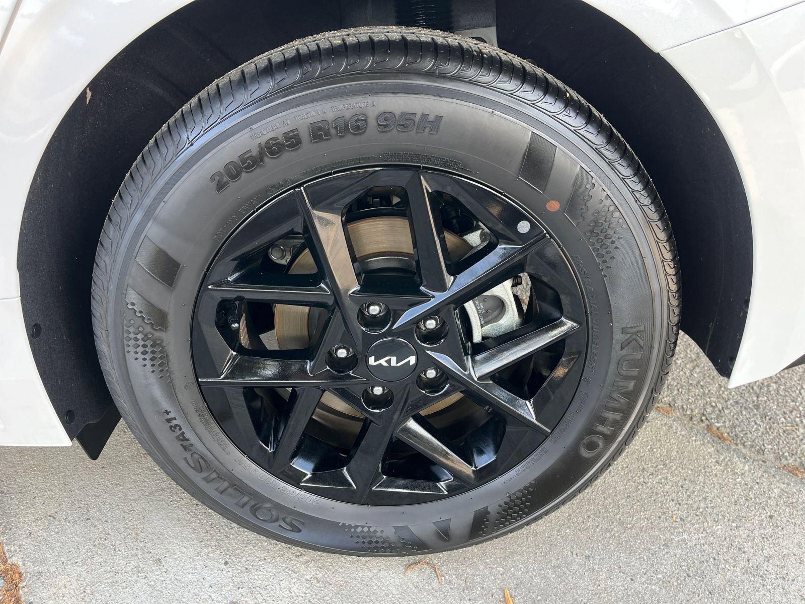 Used 2025 Kia K5 LXS FWD image 27