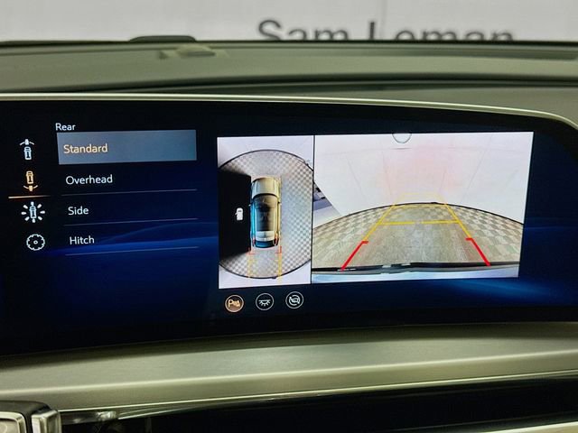 Used 2025 Cadillac Lyriq Sport image 16