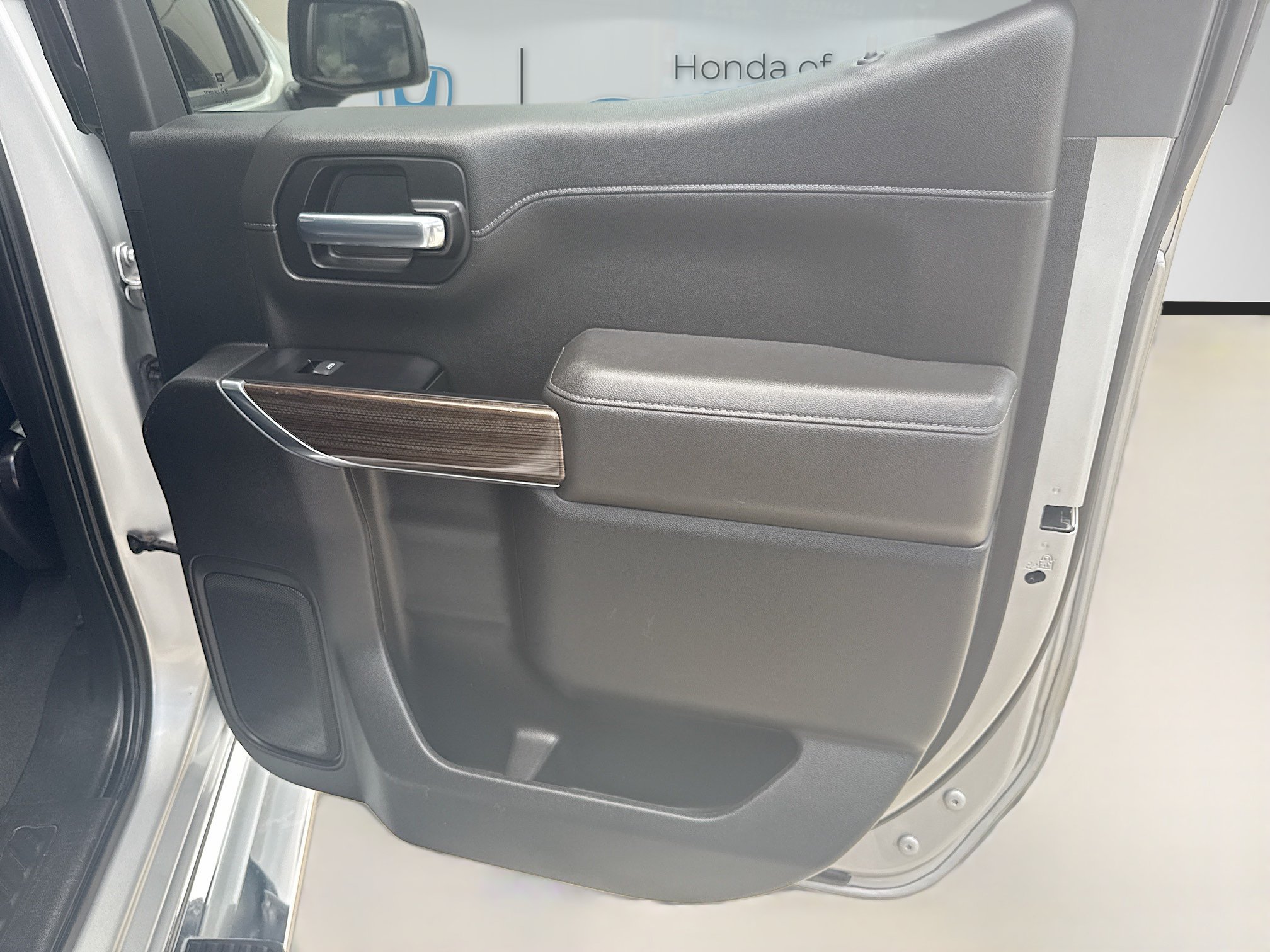 Used 2022 Chevrolet Silverado 1500 RST RWD image 30