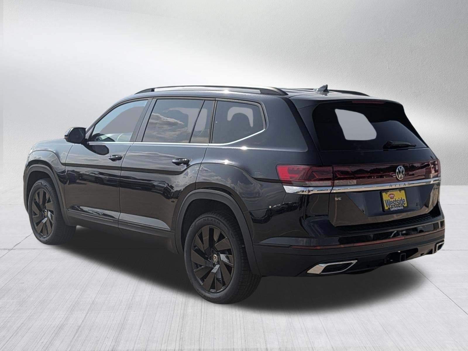 New 2026 Volkswagen Atlas SE AWD/4WD image 2