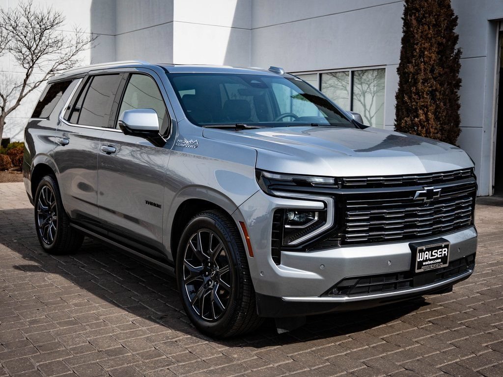 Used 2025 Chevrolet Tahoe High Country AWD/4WD image 5