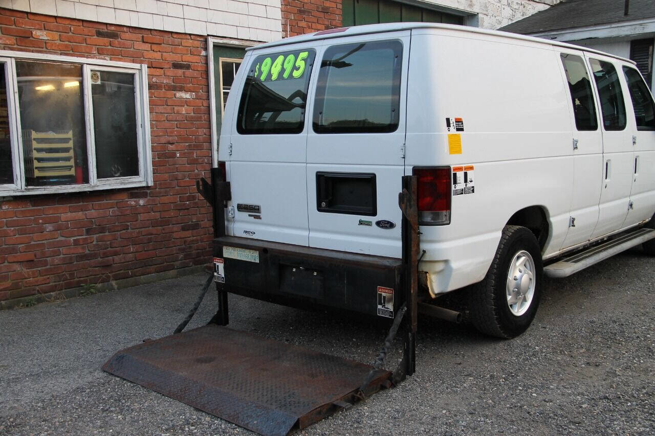 Used 2013 Ford E-250 and Econoline 250 E 250 3dr Cargo Van w/ PWR Group image 16