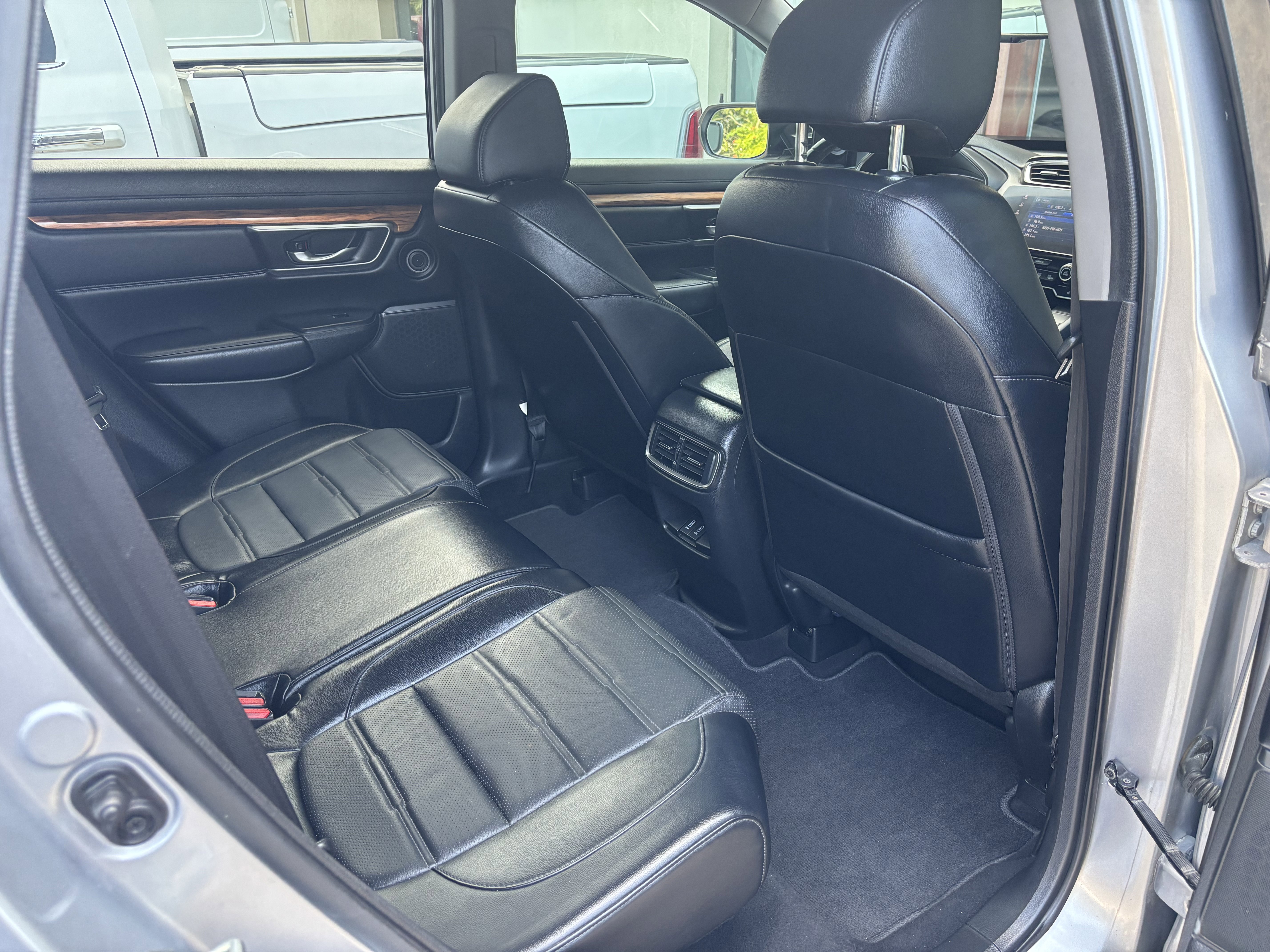 Used 2018 Honda CR-V Touring image 35