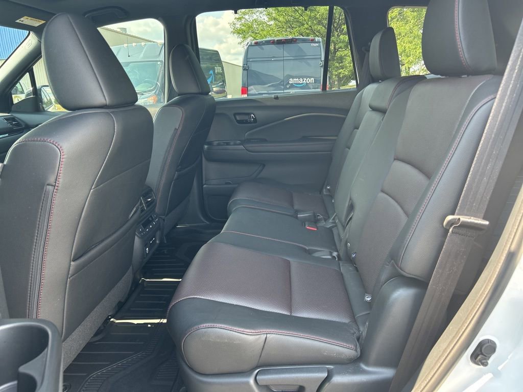 Used 2024 Honda Passport Black Edition image 19