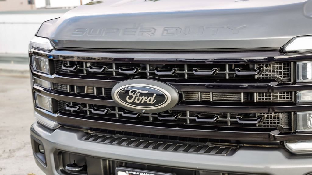 Used 2023 Ford F350 XLT w/ Black Appearance Package image 6