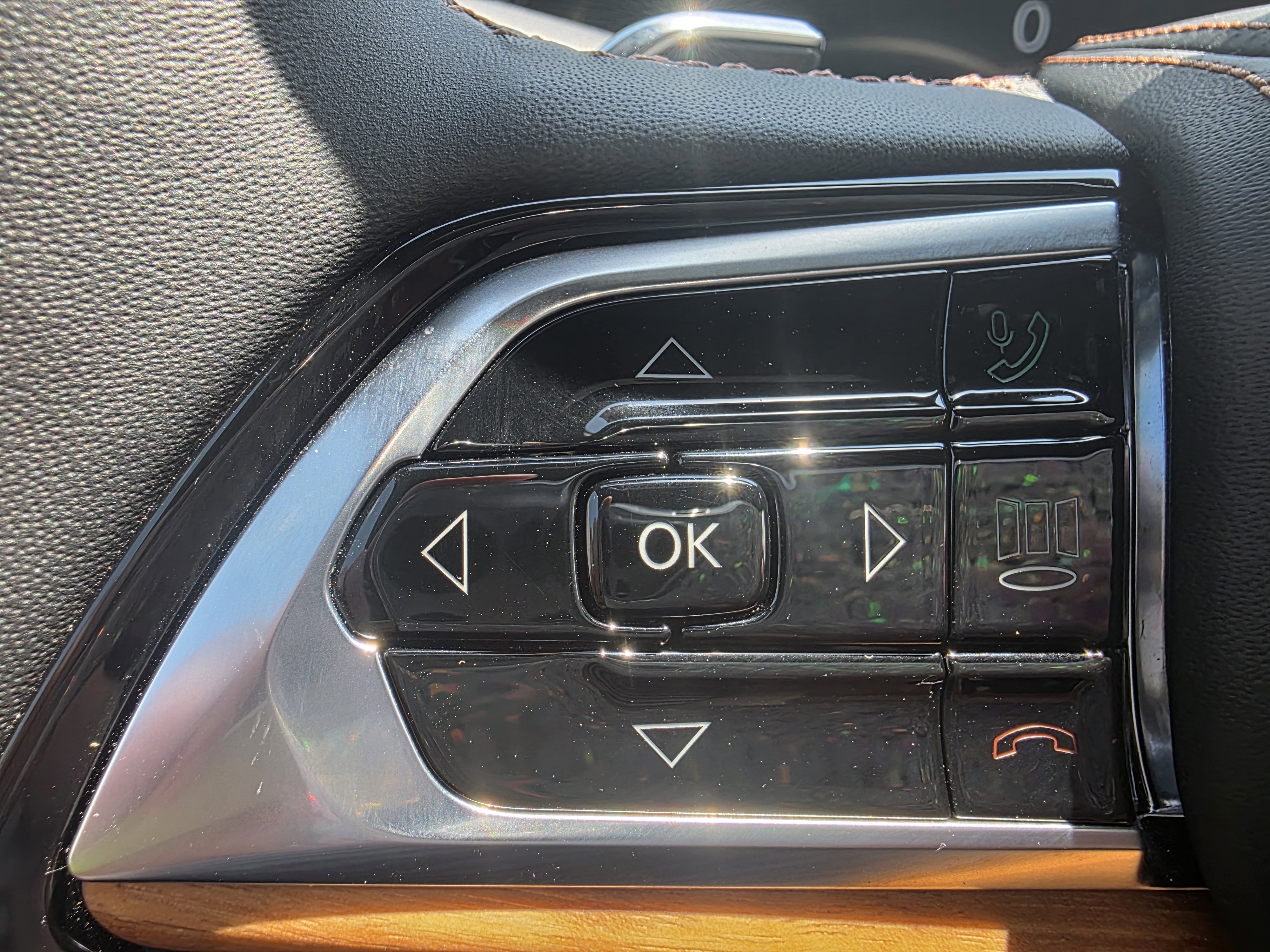 Used 2023 Jeep Grand Cherokee Summit image 21