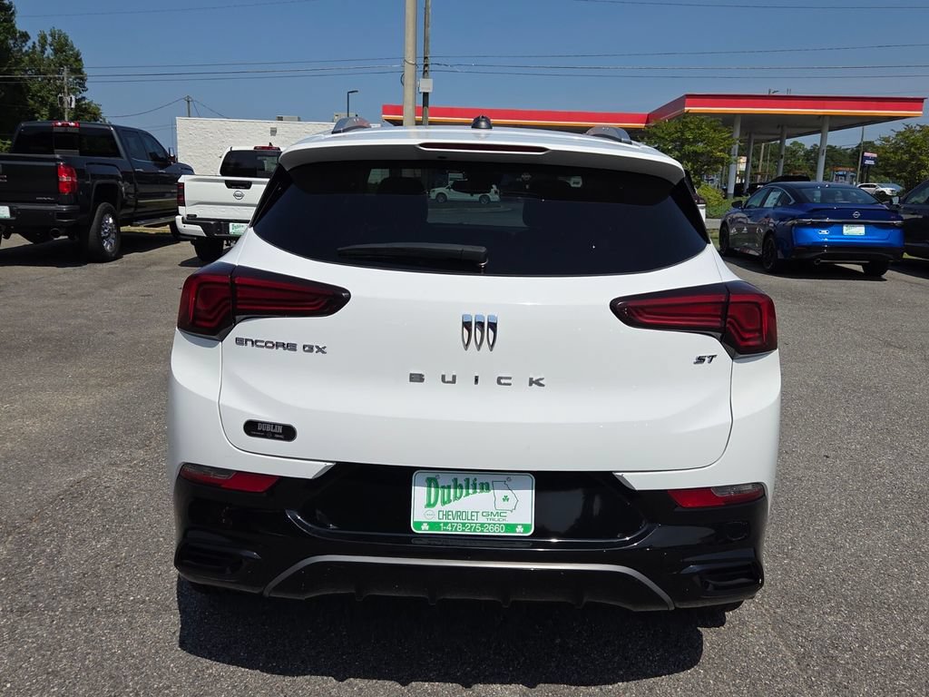 Certified 2024 Buick Encore GX Sport Touring FWD image 4