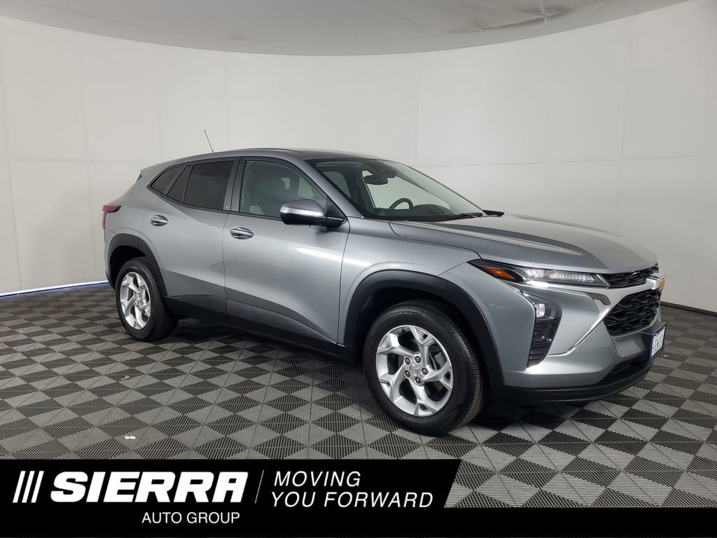 Used 2026 Chevrolet Trax LS w/ LS Convenience Package image 1