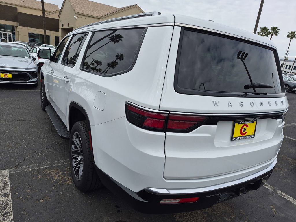 Used 2024 Jeep Wagoneer L Series II image 5