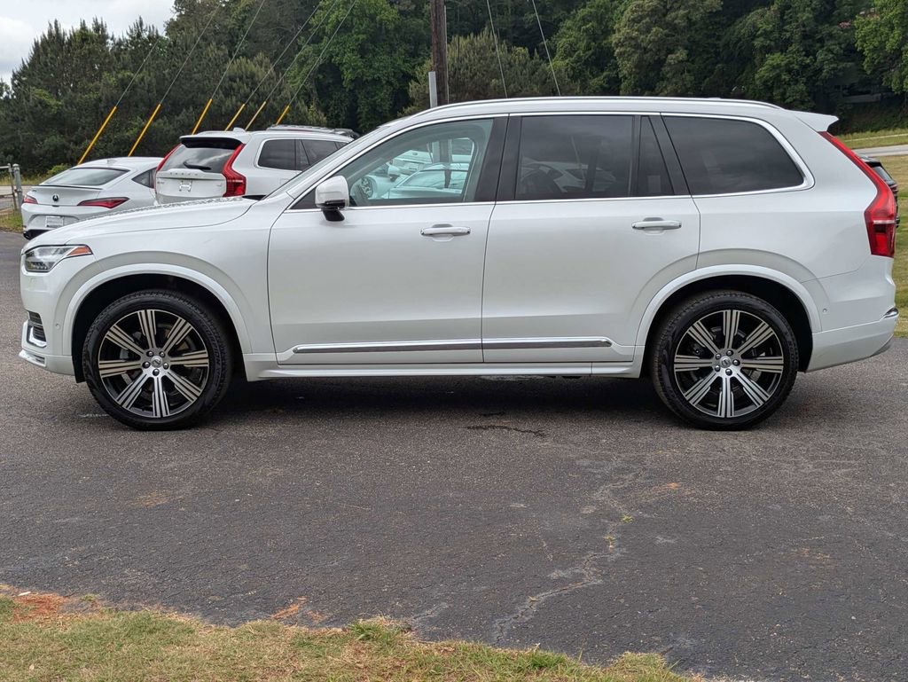 Used 2022 Volvo XC90 T6 Inscription w/ Lounge Package AWD/4WD image 3