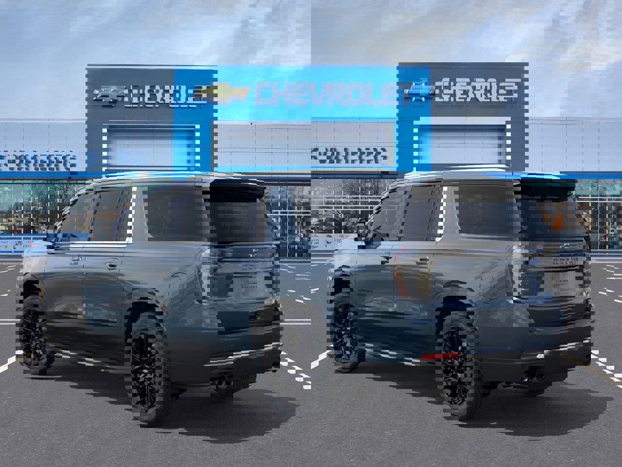 New 2026 Chevrolet Suburban Premier image 3