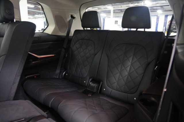 Used 2024 BMW X7 xDrive40i AWD/4WD image 41